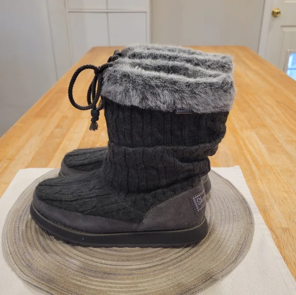 💠EUC~ SKECHERS KNIT SWEATER BOOTS - Picture 2 of 9